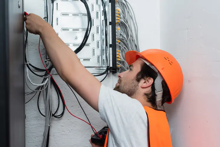 Elettricista pronto intervento emergenze a Torino