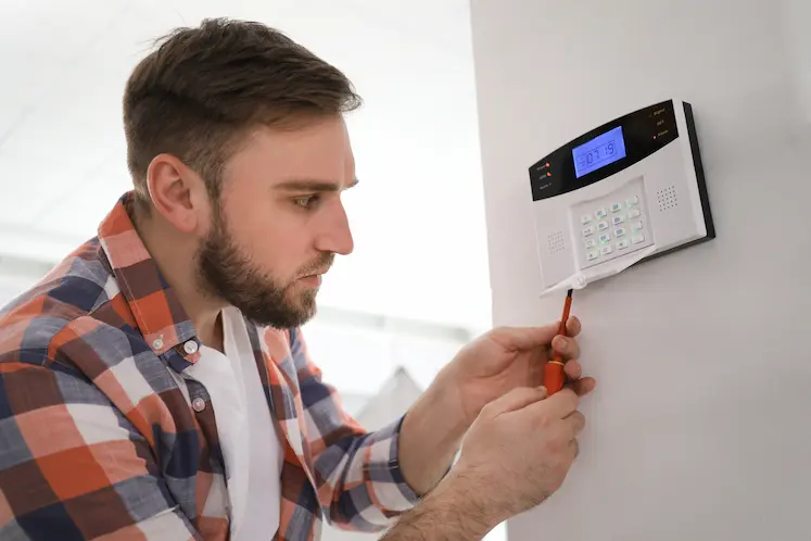 Elettricista specializzato in installazione salvavita a Torino